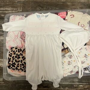 Feltman Brothers Baby Smocked Buillon Romper with Bonnet